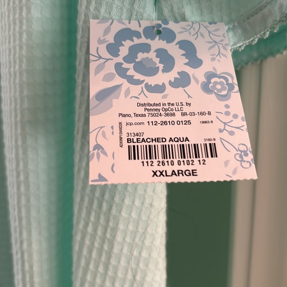 Brand new with tags women’s “Adonna” waffle weave snap front robe. - Picture 3 of 3